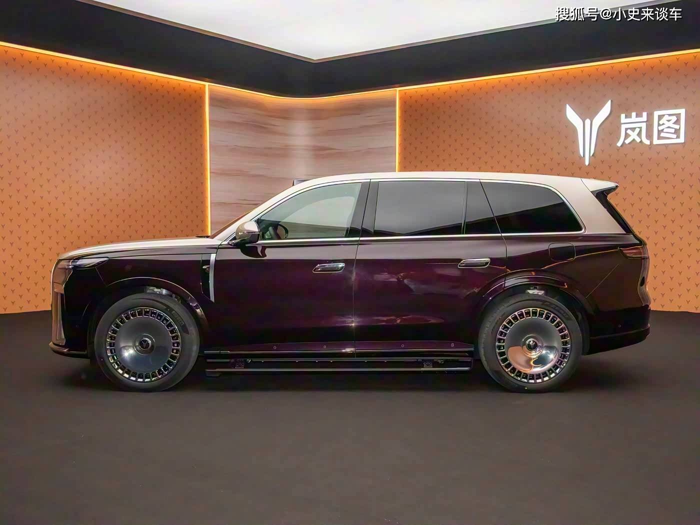 插混大型SUV成“攬勝”接班人!車長超5米2,配三腔氣懸+后輪轉向