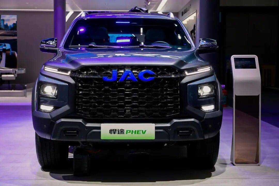 江汽集團(tuán)攜多款主力車型亮相2025廣州國際車展